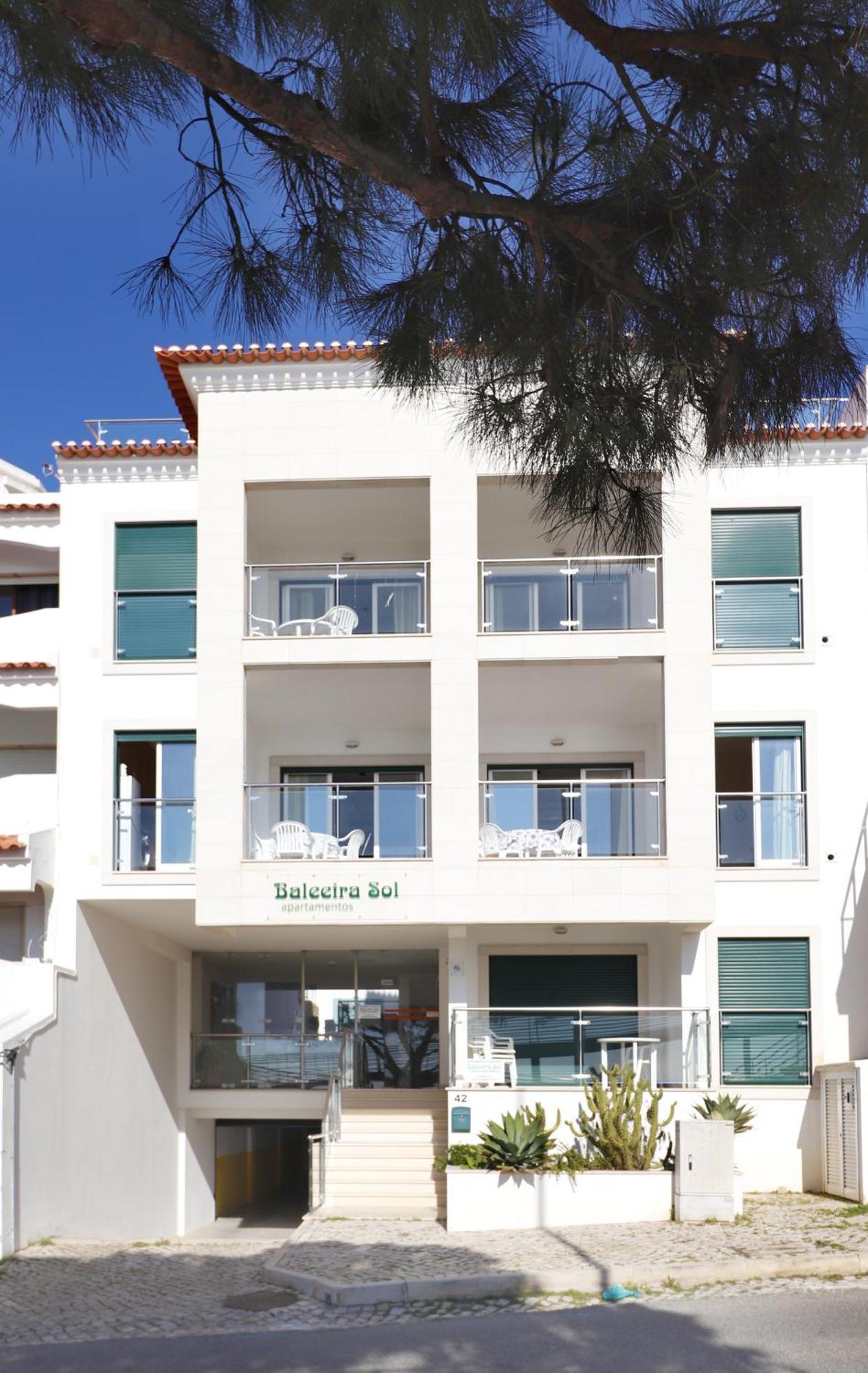 Baleeira Sol Apartment *